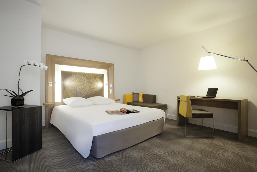 Accommodation Rooms At Novotel Paris Gare De Lyon For Eular 21
